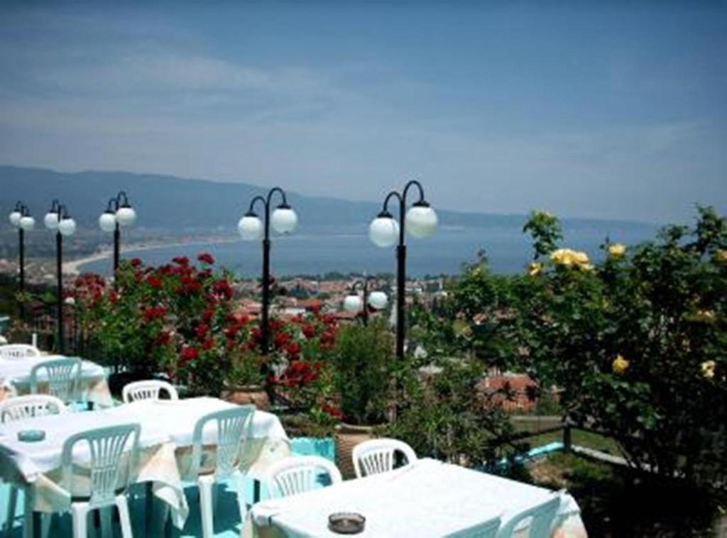 Πανσιόν Δελφίνι Aparthotel Ασπροβάλτα Εξωτερικό φωτογραφία